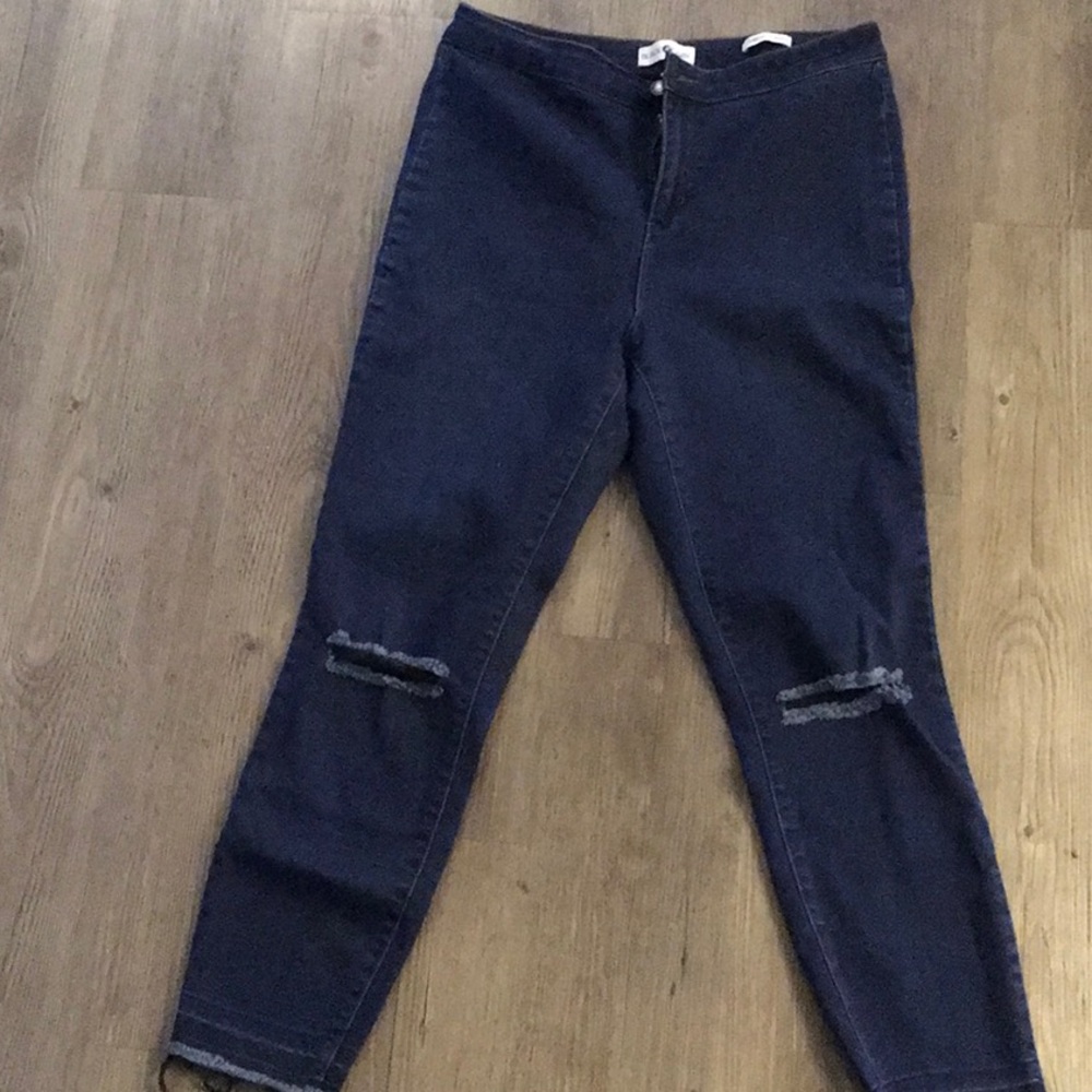 Black Daisy ripped knees high waist jeans